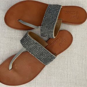 Crystal detail (light color) sandals